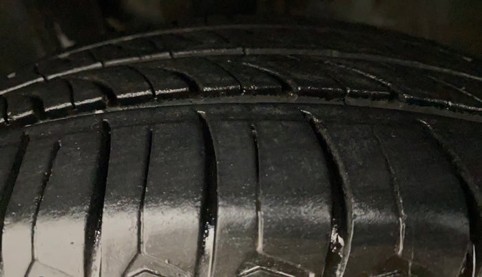 2019 Maruti New Wagon-R ZXI 1.2, Petrol, Manual, 96,908 km, Left Front Tyre Tread