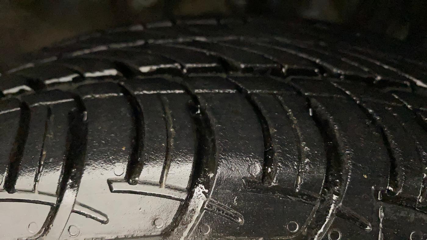 2019 Maruti New Wagon-R ZXI 1.2, Petrol, Manual, 96,908 km, Right Front Tyre Tread