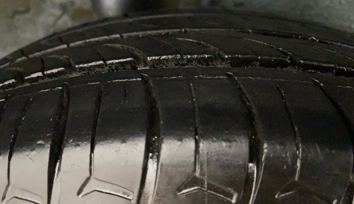 2019 Maruti New Wagon-R ZXI 1.2, Petrol, Manual, 96,908 km, Right Rear Tyre Tread