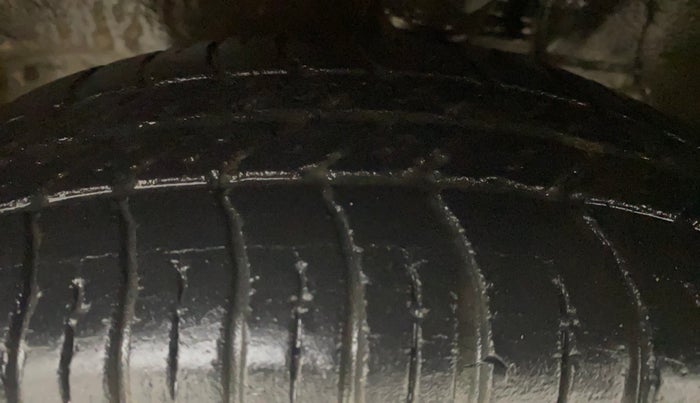 2016 Maruti Alto 800 VXI, Petrol, Manual, 44,829 km, Left Front Tyre Tread