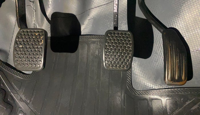 2016 Maruti Alto 800 VXI, Petrol, Manual, 44,829 km, Pedals