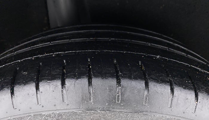 2018 Maruti Baleno ZETA PETROL 1.2, CNG, Manual, 53,715 km, Right Rear Tyre Tread