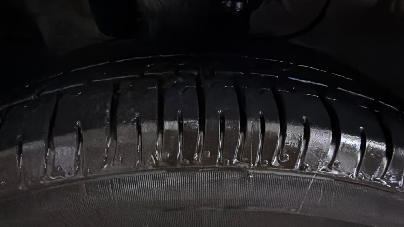 2017 Hyundai Creta SX PLUS 1.6 PETROL, Petrol, Manual, 82,630 km, Left Front Tyre Tread