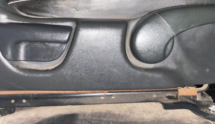 2018 Honda WR-V 1.5L I-DTEC VX MT, Diesel, Manual, 70,588 km, Driver Side Adjustment Panel