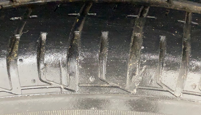 2021 Tata Tiago XT (O) PETROL, Petrol, Manual, 27,695 km, Right Front Tyre Tread