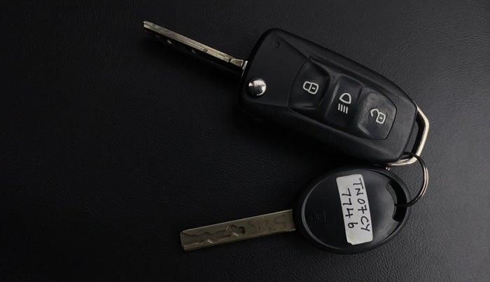 2021 Tata Tiago XT (O) PETROL, Petrol, Manual, 27,695 km, Key Close Up