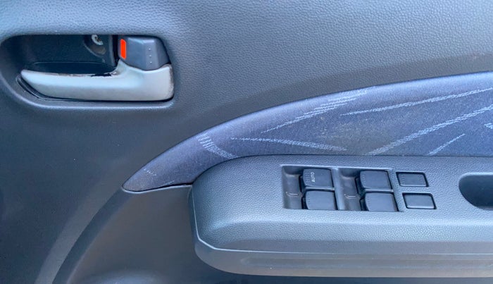 2012 Maruti Ritz VXI, CNG, Manual, 65,548 km, Driver Side Door Panels Control