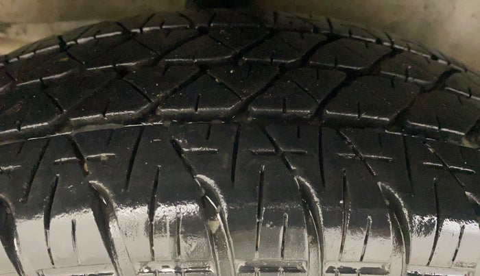 2012 Maruti Ritz VXI, CNG, Manual, 65,548 km, Right Rear Tyre Tread