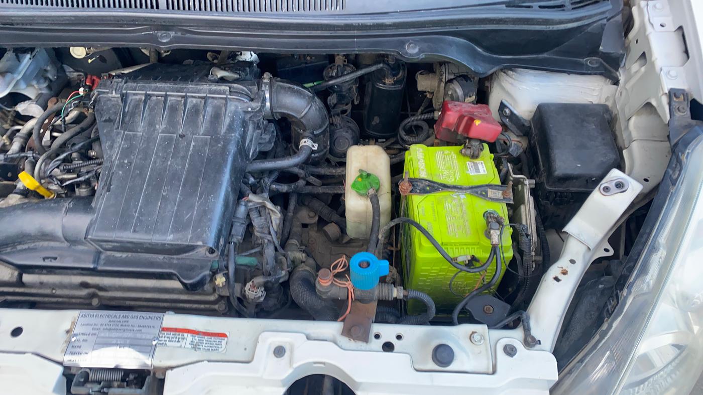 2012 Maruti Ritz VXI, CNG, Manual, 65,573 km, Engine View - Left