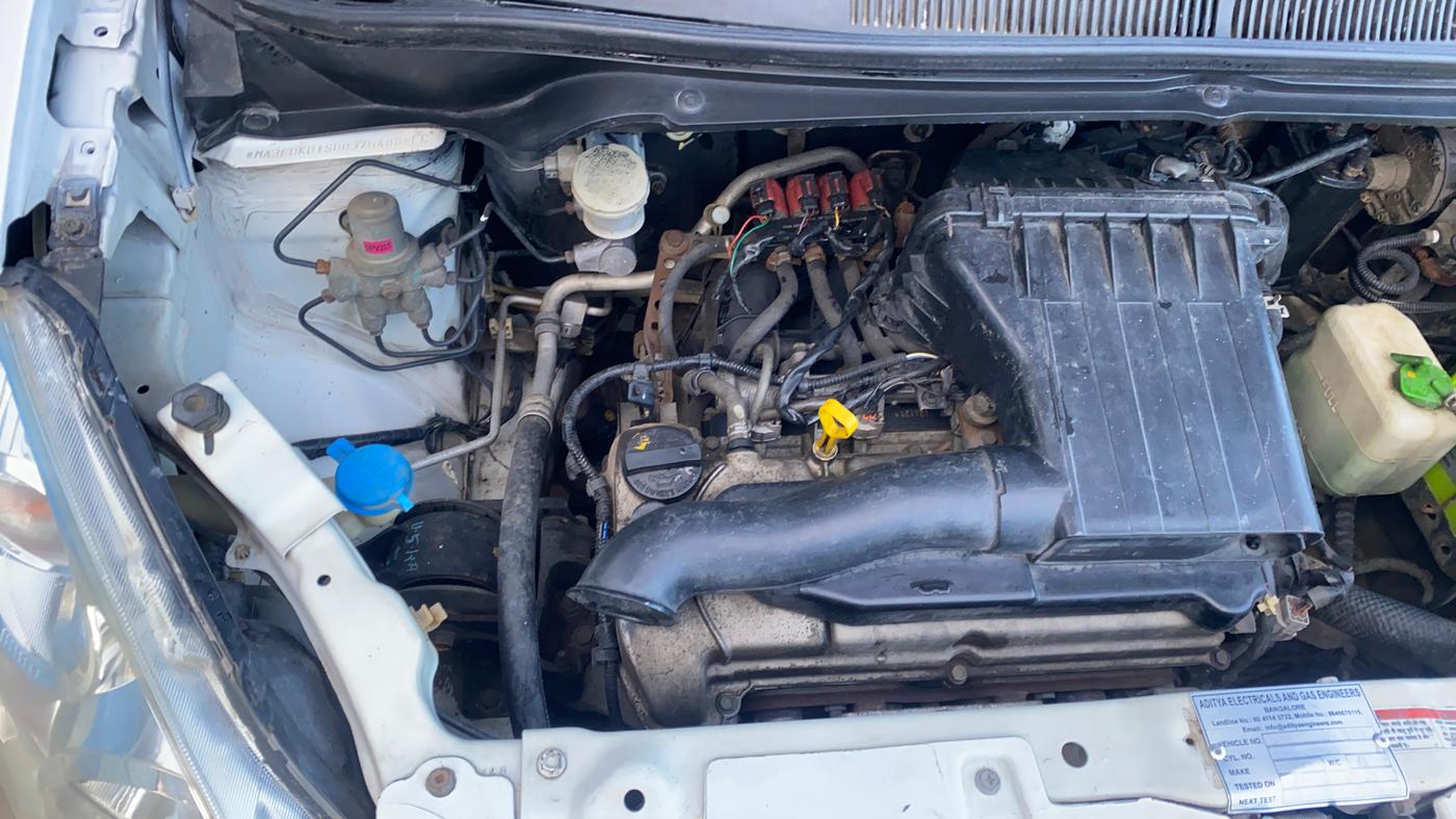 2012 Maruti Ritz VXI, CNG, Manual, 65,573 km, Engine View - Right