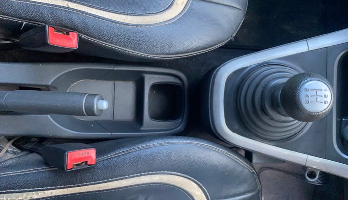 2012 Maruti Ritz VXI, CNG, Manual, 65,548 km, Gear Lever