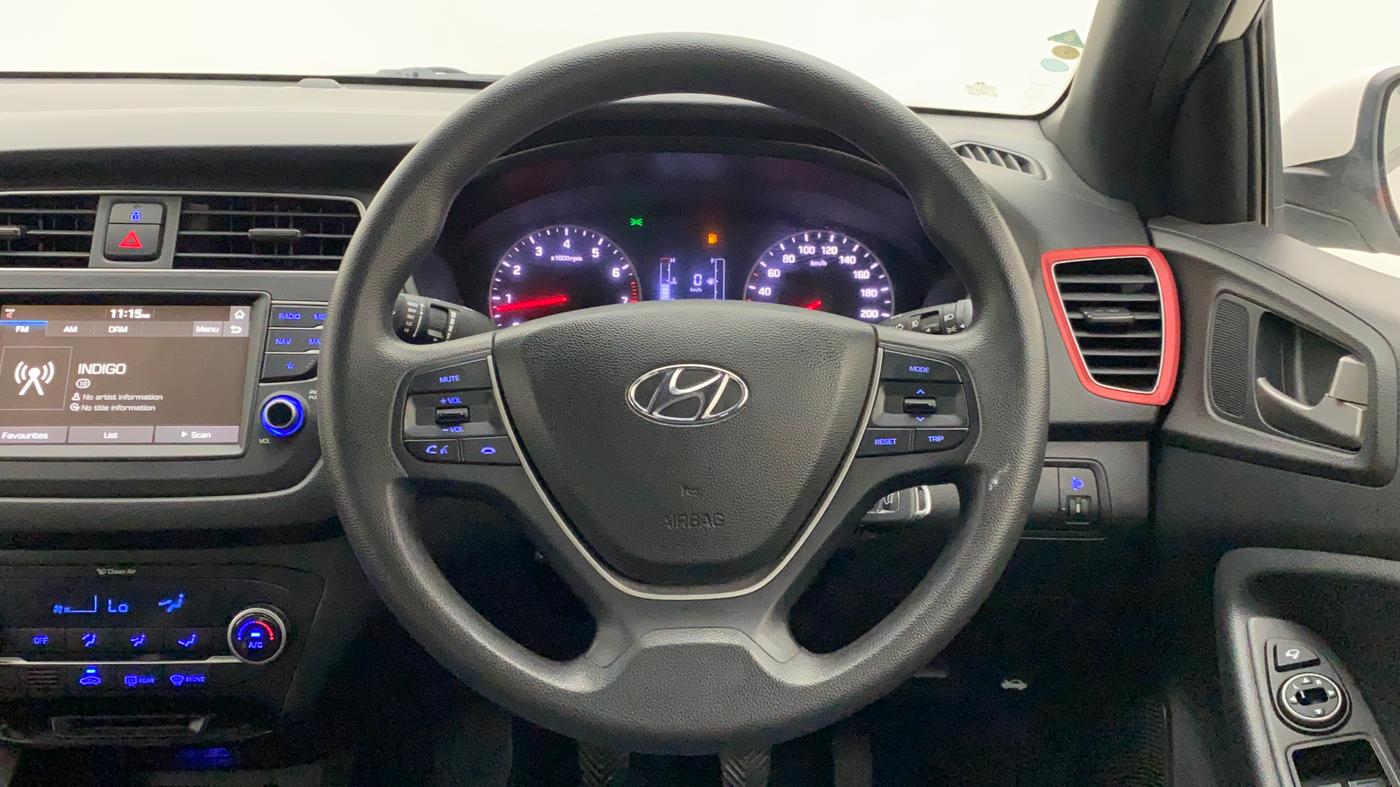 2018 Hyundai Elite i20 ASTA 1.2 DUAL TONE, Petrol, Manual, 34,618 km, Steering Wheel Close Up