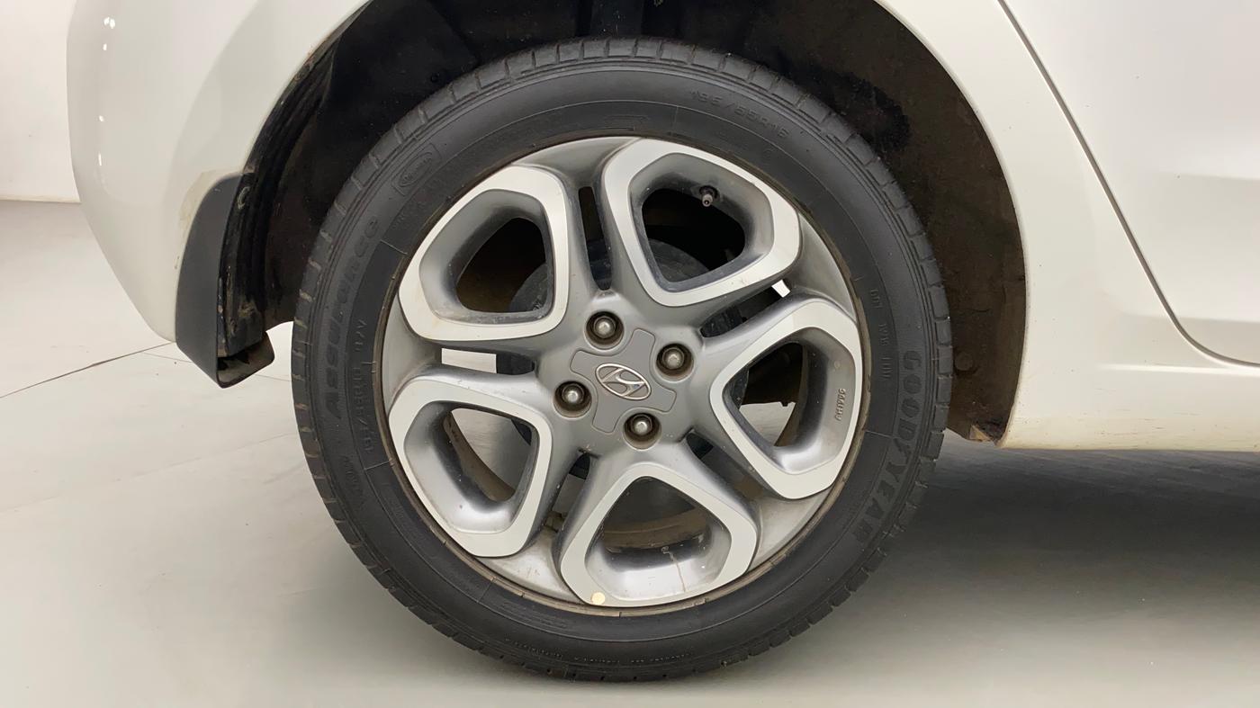 2018 Hyundai Elite i20 ASTA 1.2 DUAL TONE, Petrol, Manual, 34,618 km, Right Rear Wheel
