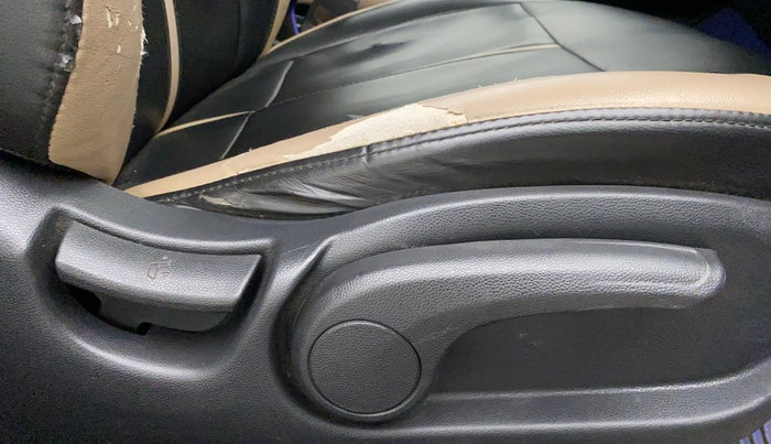 2015 Hyundai i20 Active 1.4 S, Diesel, Manual, 62,884 km, Driver Side Adjustment Panel