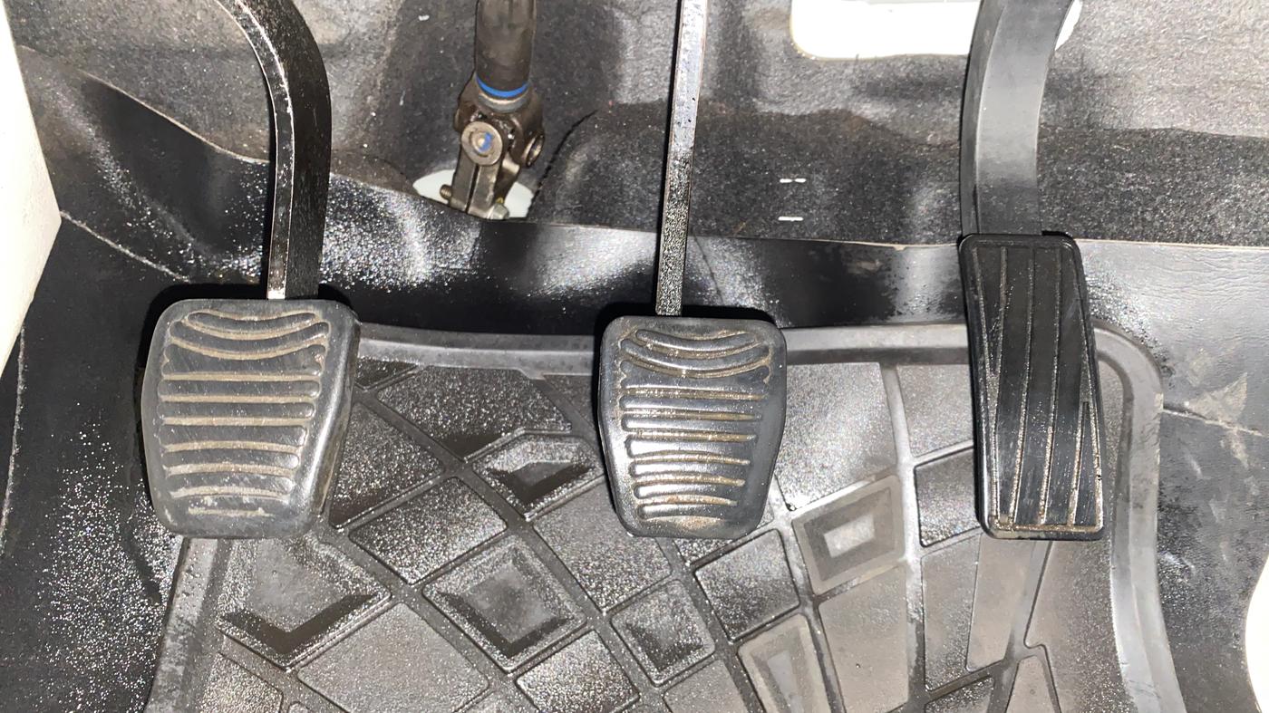 2019 Mahindra XUV300 1.5 W6 MT, Diesel, Manual, 73,403 km, Pedals
