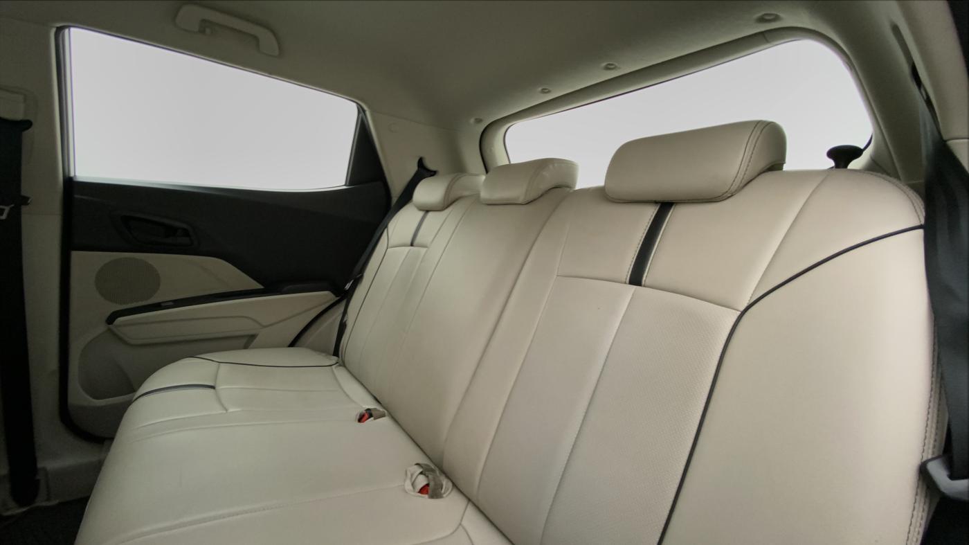 2019 Mahindra XUV300 1.5 W6 MT, Diesel, Manual, 73,403 km, Right Side Rear Door Cabin