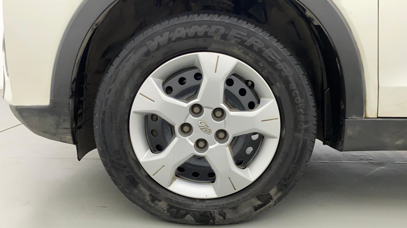 2019 Mahindra XUV300 1.5 W6 MT, Diesel, Manual, 73,403 km, Left Front Wheel