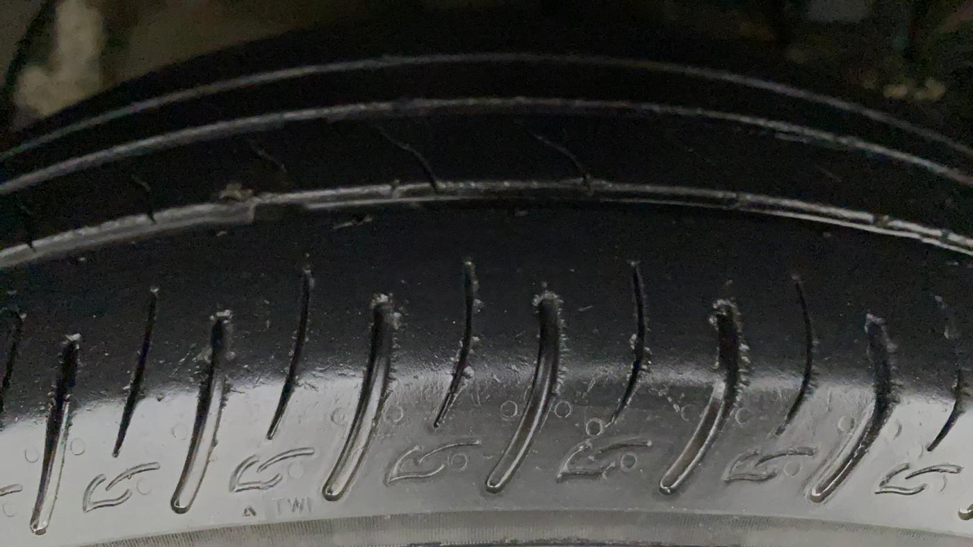 2019 Mahindra XUV300 1.5 W6 MT, Diesel, Manual, 73,403 km, Right Front Tyre Tread