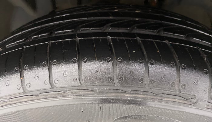 2014 Ford Ecosport 1.5 TREND TDCI, Diesel, Manual, 74,529 km, Left Front Tyre Tread