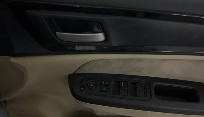 2019 Honda Amaze 1.5L I-DTEC S, Diesel, Manual, 91,811 km, Driver Side Door Panels Control