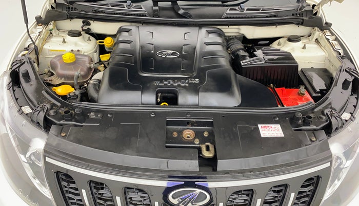 2017 Mahindra XUV500 W9, Diesel, Manual, 74,687 km, Engine View
