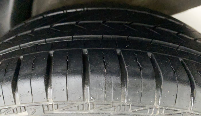 2013 Hyundai i20 SPORTZ 1.2 VTVT, Petrol, Manual, 91,476 km, Left Rear Tyre Tread