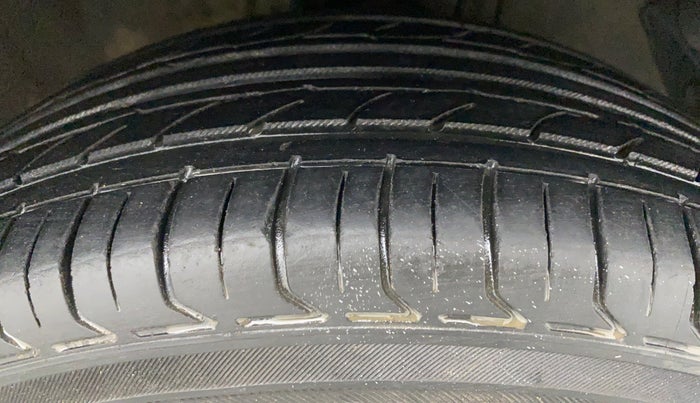 2013 Hyundai i20 SPORTZ 1.2 VTVT, Petrol, Manual, 91,476 km, Right Front Tyre Tread