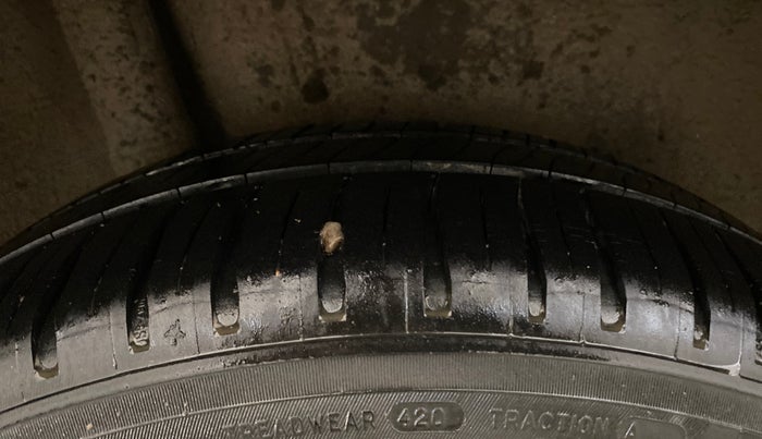 2013 Honda City 1.5L I-VTEC V MT, Petrol, Manual, 1,00,974 km, Right Rear Tyre Tread