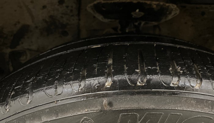 2013 Honda City 1.5L I-VTEC V MT, Petrol, Manual, 1,00,974 km, Left Front Tyre Tread