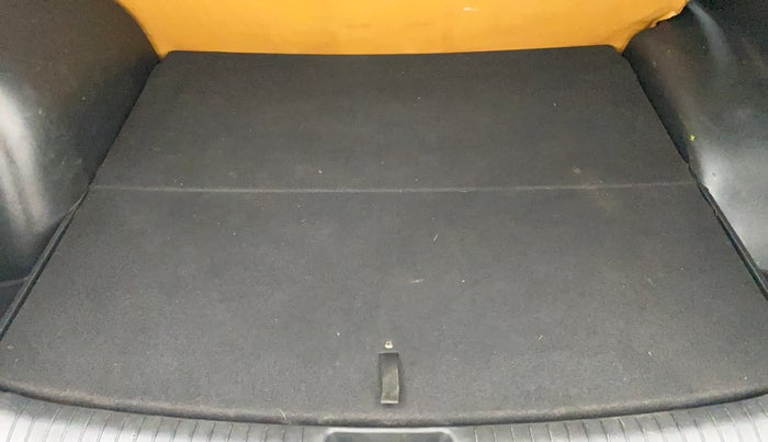 2016 Hyundai Creta BASE 1.6 PETROL, Petrol, Manual, 40,574 km, Boot Inside