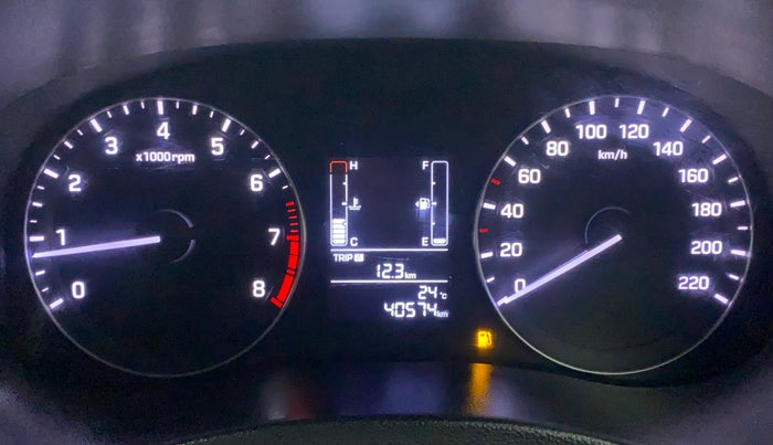 2016 Hyundai Creta BASE 1.6 PETROL, Petrol, Manual, 40,574 km, Odometer Image