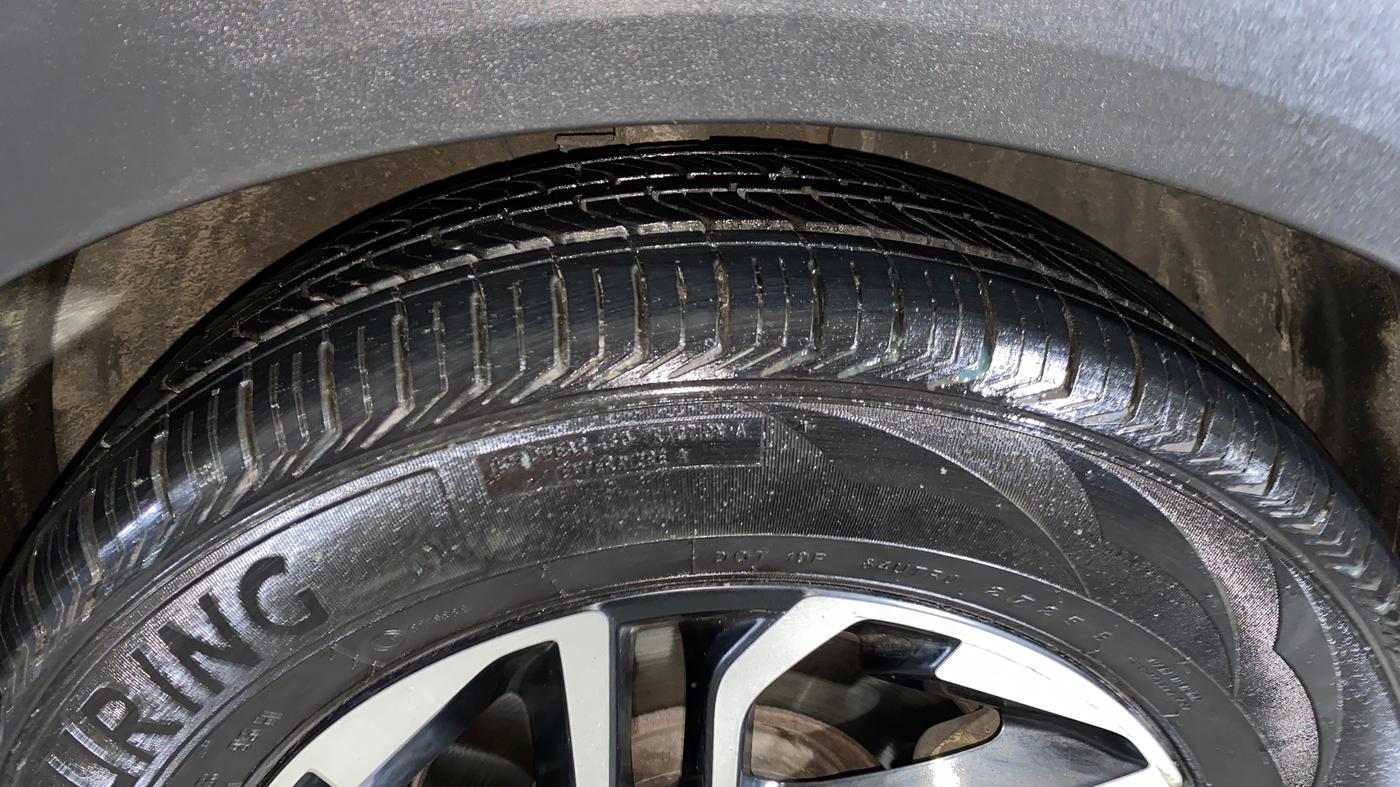 2023 KIA CARENS PRESTIGE PLUS 1.5 IMT DIESEL 7 STR, Diesel, Manual, 66,586 km, Right Front Tyre Tread