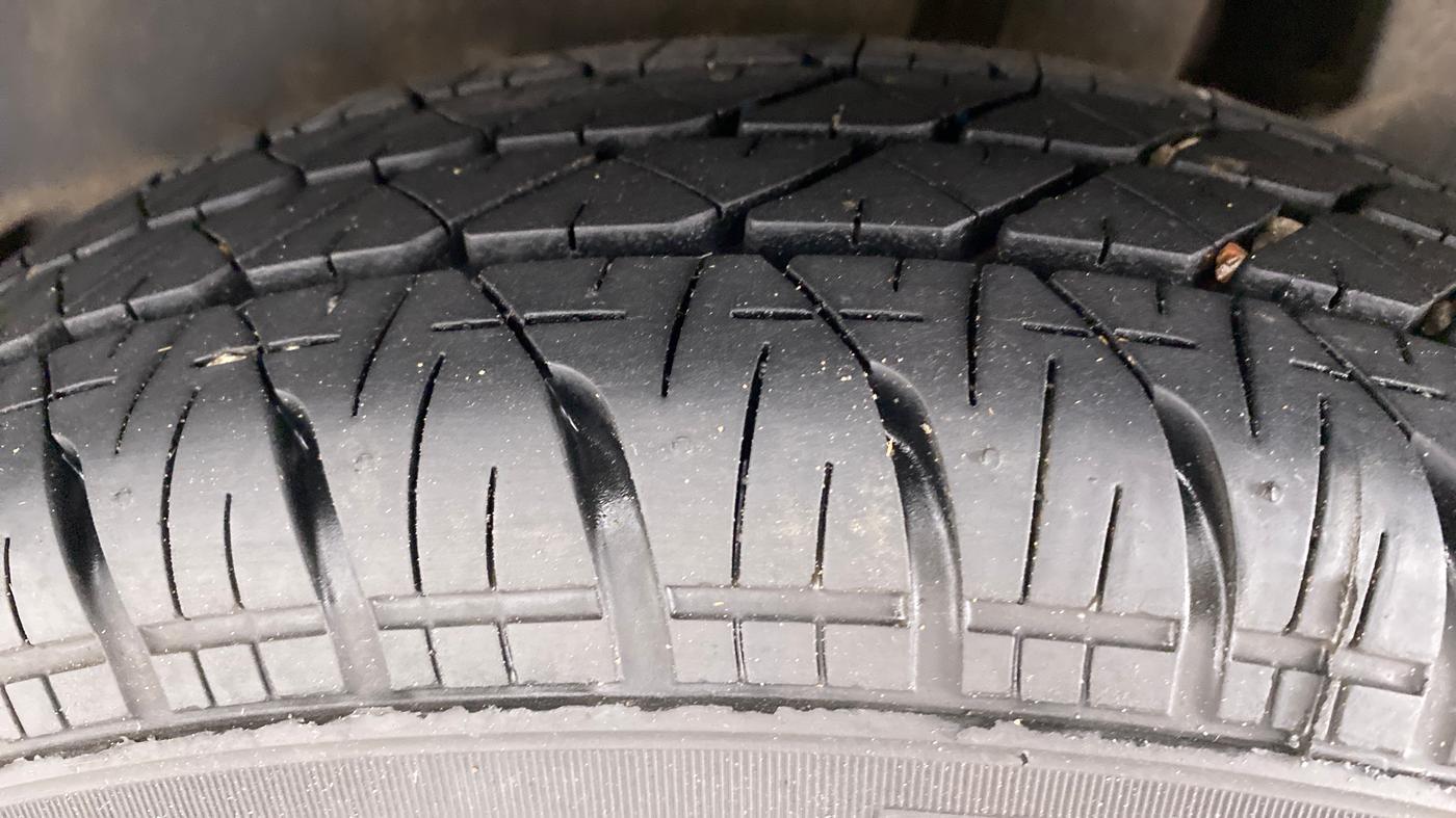 2018 Maruti Dzire VDI AMT, Diesel, Automatic, 50,066 km, Left Rear Tyre Tread