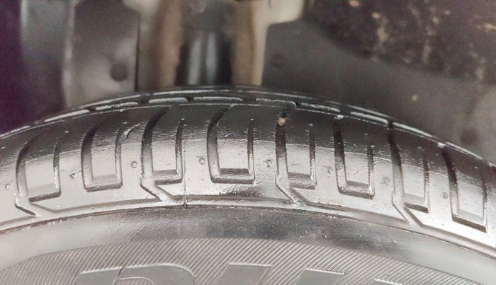 2020 MG HECTOR PLUS SMART 2.0 DIESEL TURBO MT 6-STR, Diesel, Manual, 93,070 km, Right Rear Tyre Tread