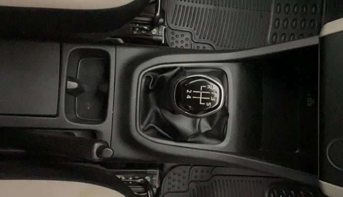 2021 Renault TRIBER RXT, Petrol, Manual, 28,491 km, Gear Lever