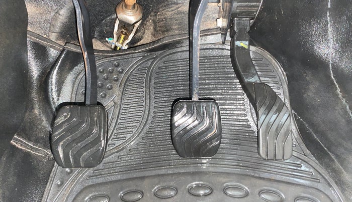 2021 Renault TRIBER RXT, Petrol, Manual, 28,491 km, Pedals