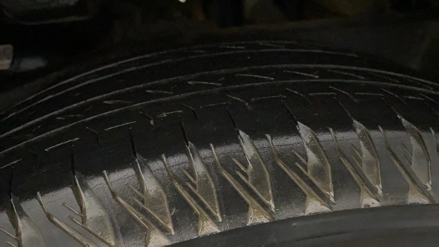 2023 Maruti JIMNY ALPHA ALL GRIP PRO AT, Petrol, Automatic, 68,802 km, Left Rear Tyre Tread