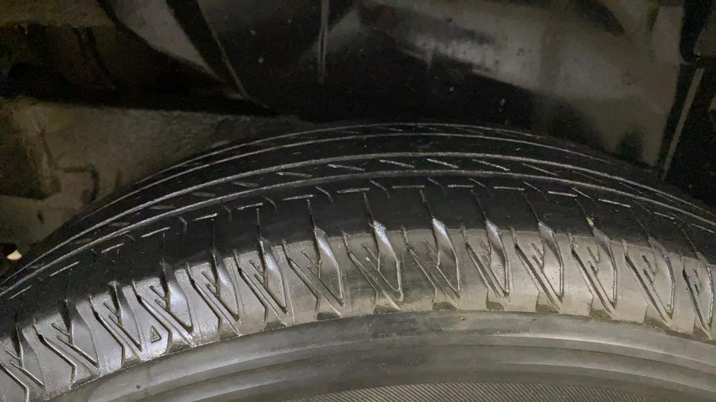 2023 Maruti JIMNY ALPHA ALL GRIP PRO AT, Petrol, Automatic, 68,802 km, Right Rear Tyre Tread