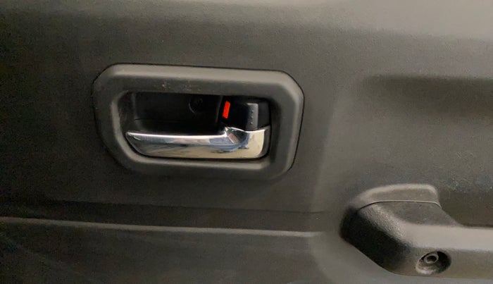 2023 Maruti JIMNY ALPHA ALL GRIP PRO AT, Petrol, Automatic, 68,705 km, Driver Side Door Panels Control