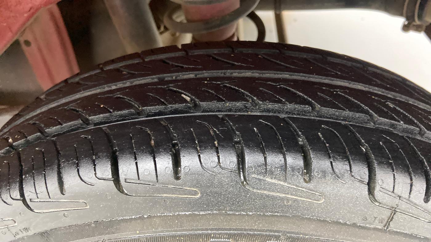 2018 Maruti Alto 800 LXI, Petrol, Manual, 62,509 km, Left Rear Tyre Tread