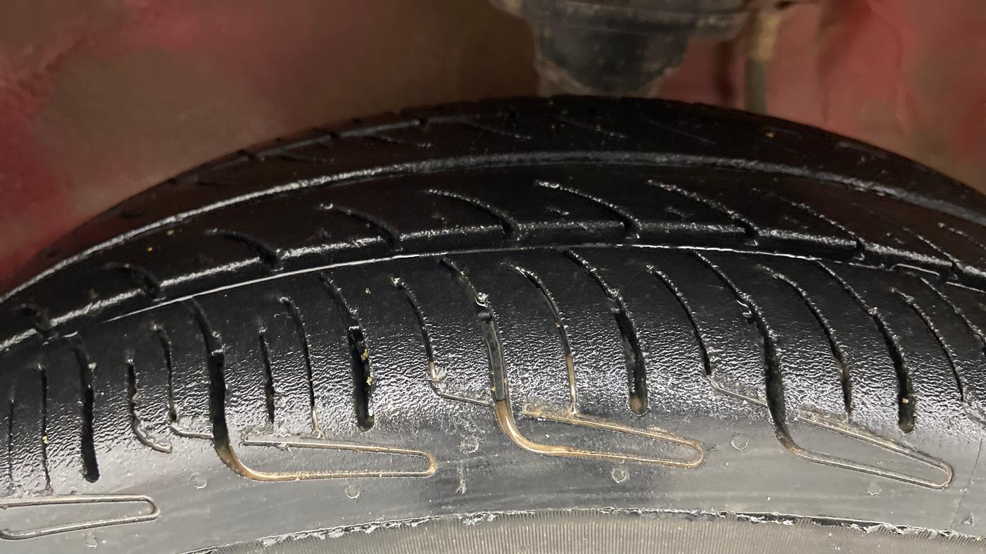2018 Maruti Alto 800 LXI, Petrol, Manual, 62,509 km, Left Front Tyre Tread
