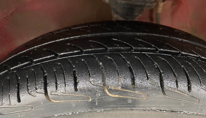 2018 Maruti Alto 800 LXI, Petrol, Manual, 62,509 km, Left Front Tyre Tread