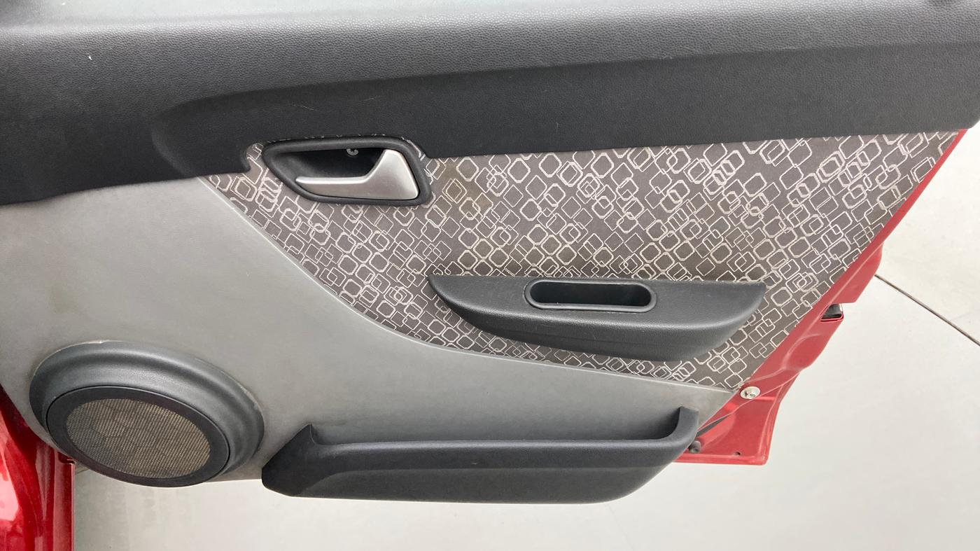 2018 Maruti Alto 800 LXI, Petrol, Manual, 62,509 km, Driver Side Door Panels Control
