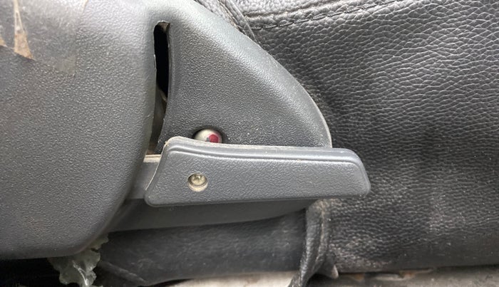 2018 Maruti Alto 800 LXI, Petrol, Manual, 62,509 km, Driver Side Adjustment Panel