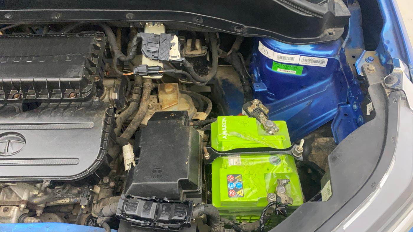 2021 Tata PUNCH CREATIVE  AMT, Petrol, Automatic, 20,842 km, Engine View - Left