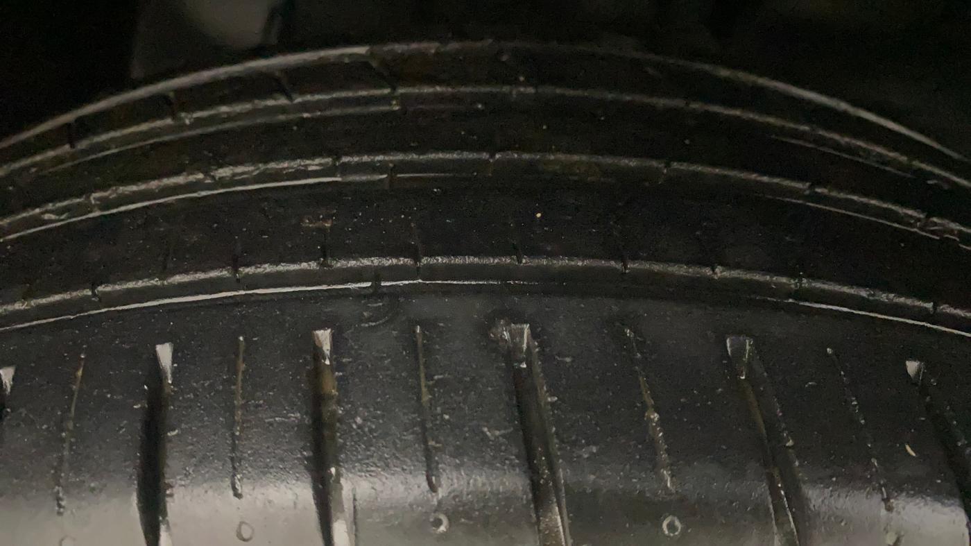 2021 Tata PUNCH CREATIVE  AMT, Petrol, Automatic, 20,842 km, Right Front Tyre Tread