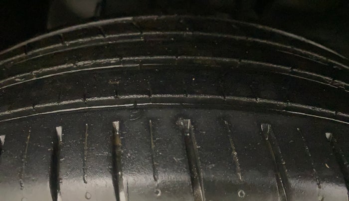 2021 Tata PUNCH CREATIVE  AMT, Petrol, Automatic, 20,842 km, Right Front Tyre Tread