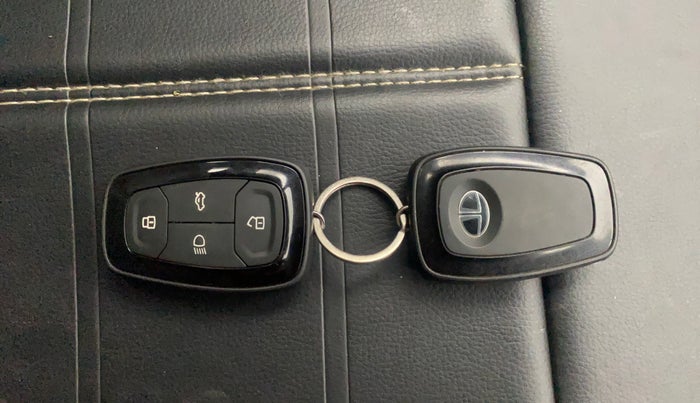 2021 Tata PUNCH CREATIVE  AMT, Petrol, Automatic, 20,842 km, Key Close Up