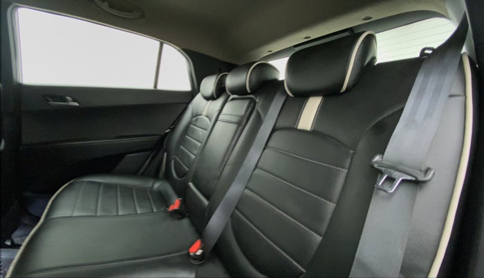 2017 Hyundai Creta 1.6 CRDI SX PLUS AUTO, Diesel, Automatic, 60,799 km, Right Side Rear Door Cabin