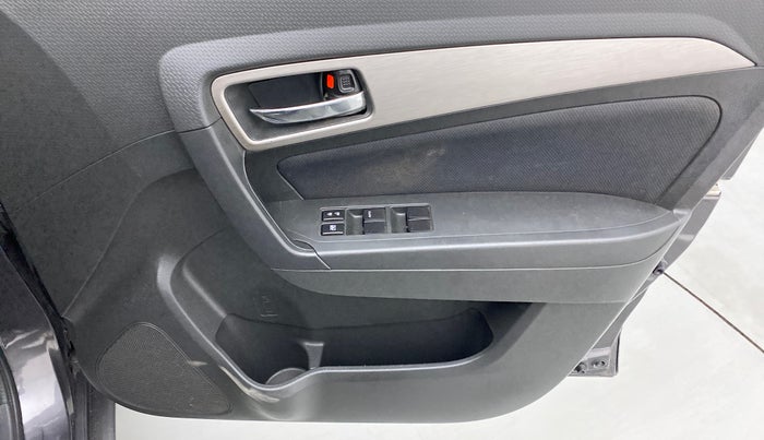 2016 Maruti Vitara Brezza ZDI PLUS, Diesel, Manual, 68,847 km, Driver Side Door Panels Control